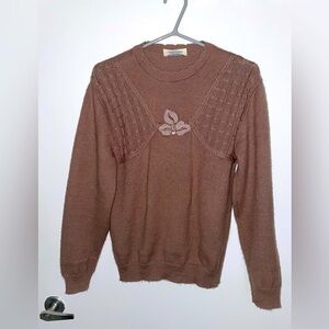 Vintage sweater​